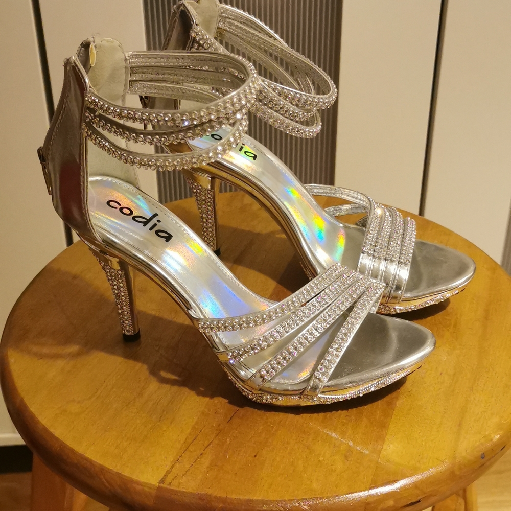 Sparkling bling heels